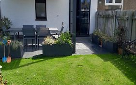 Welcomehouse Close To East Beach, Shops, Restaurants And Raf Base